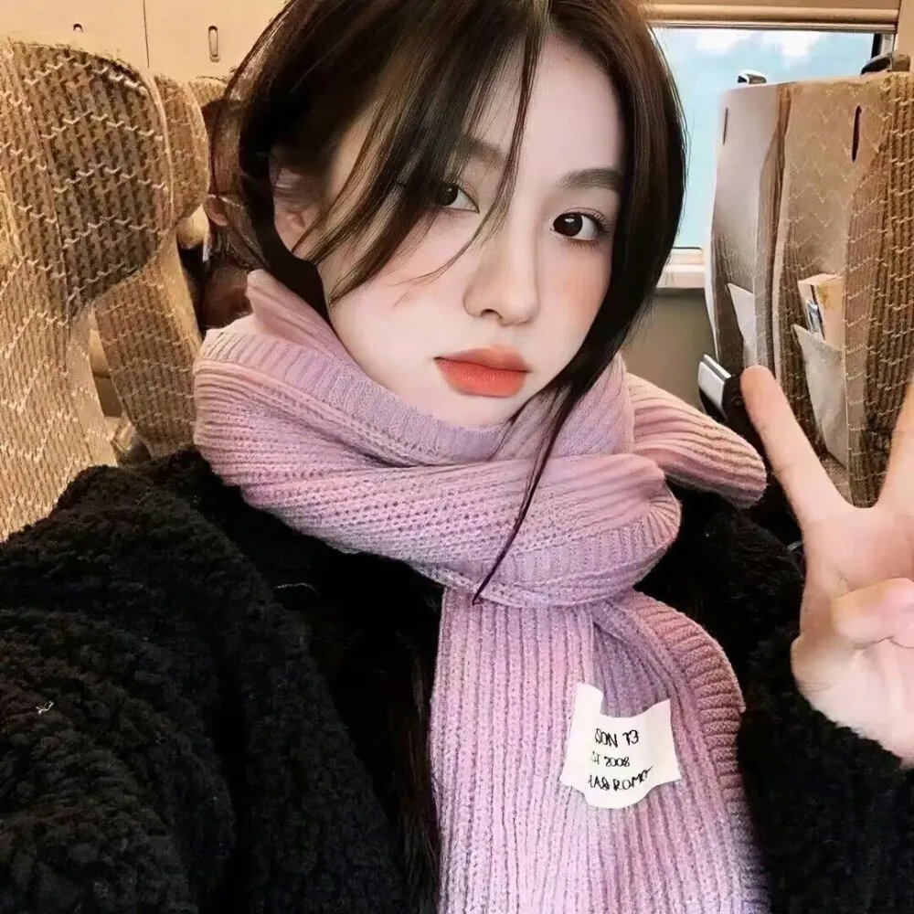 赠你玫瑰与月光